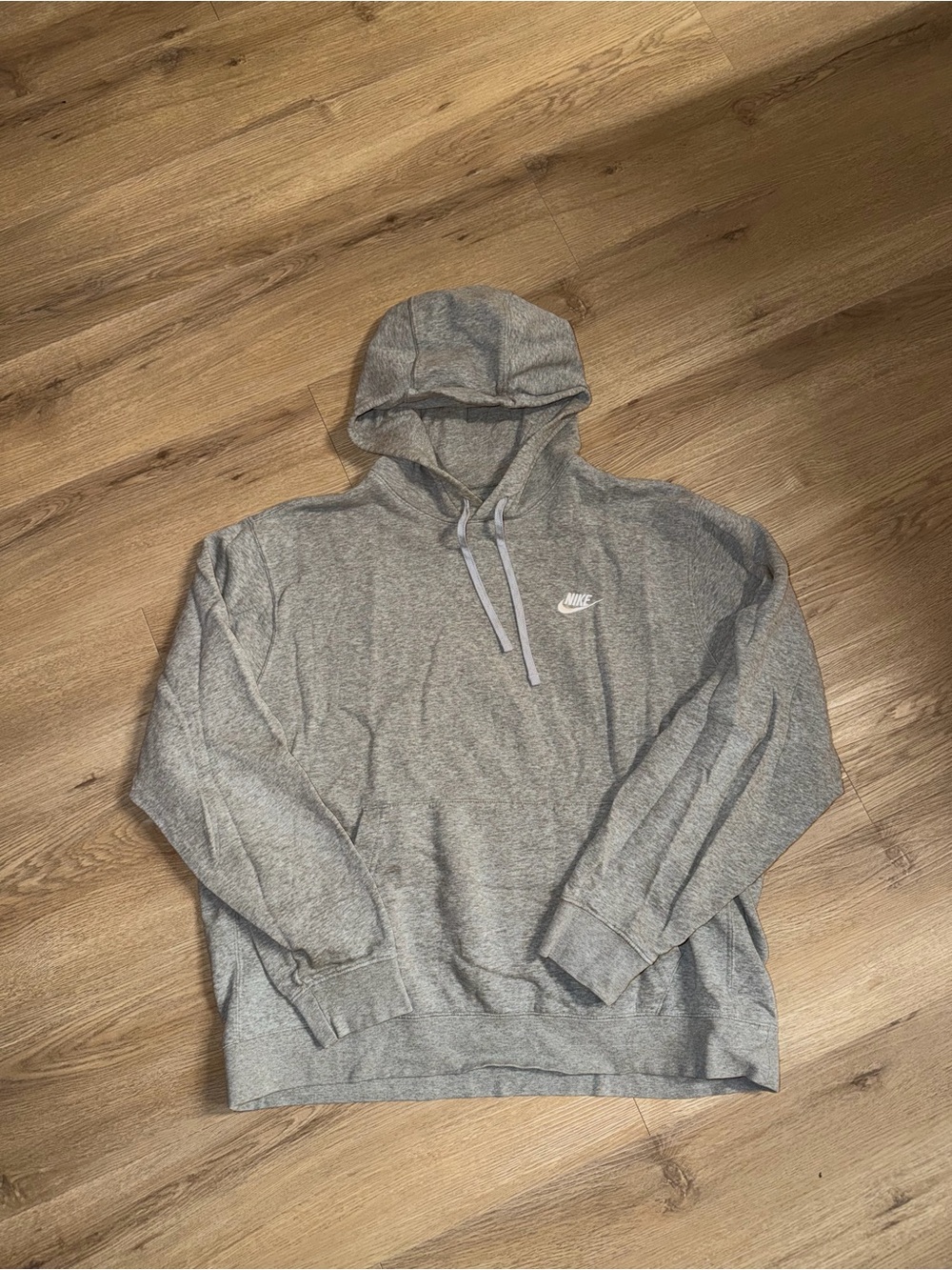 Nike Men’s Light Gray Pullover Hoodie